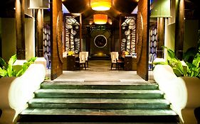 Sareeraya Villas & Suites